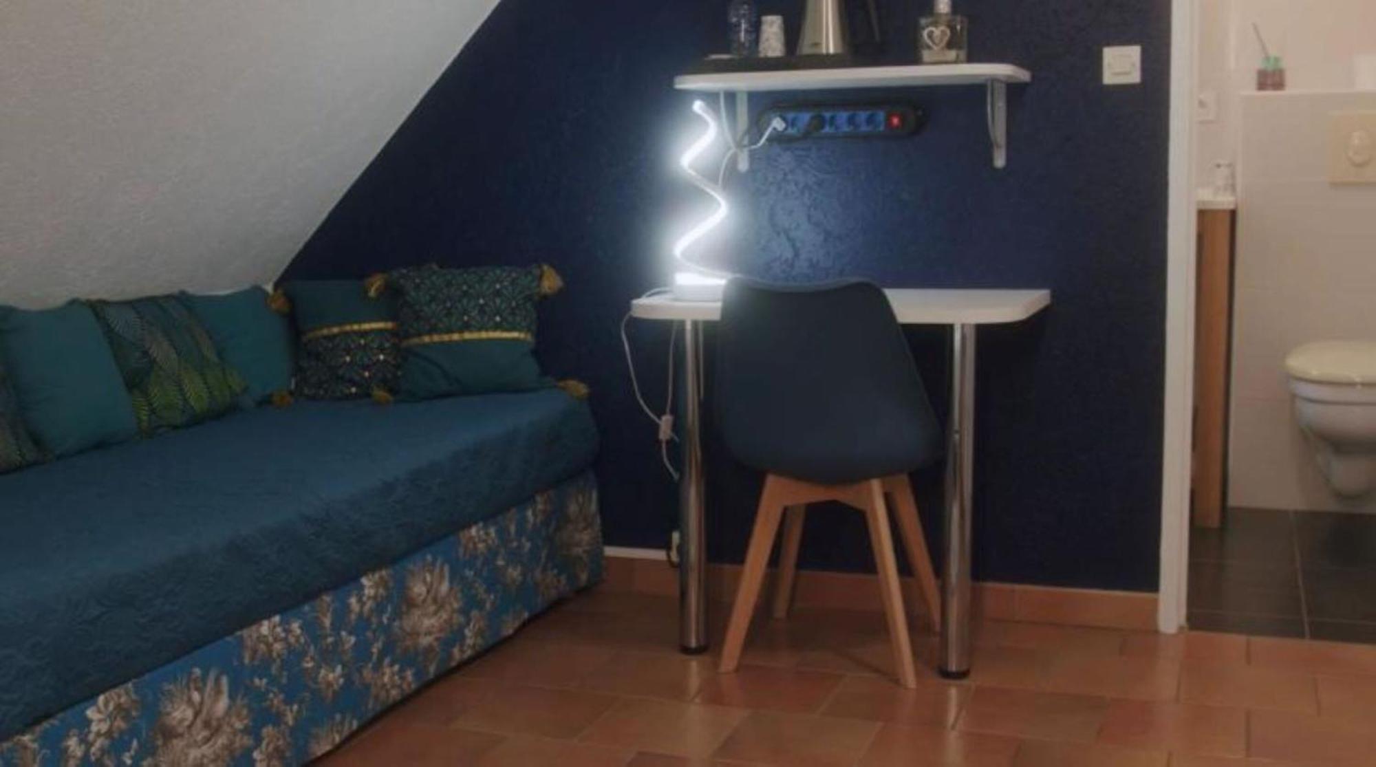 Chambres et Table d'hôtes Cerviña Châteauneuf-sur-Loire Habitación foto