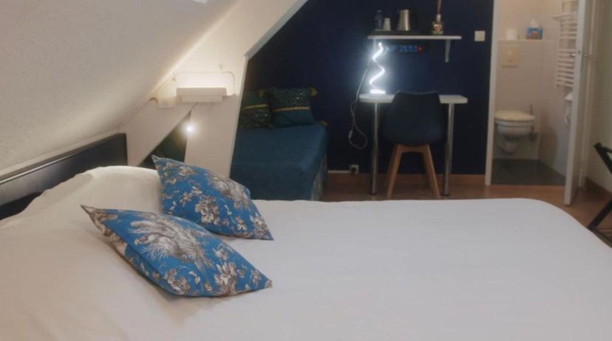 Chambres et Table d'hôtes Cerviña Châteauneuf-sur-Loire Habitación foto